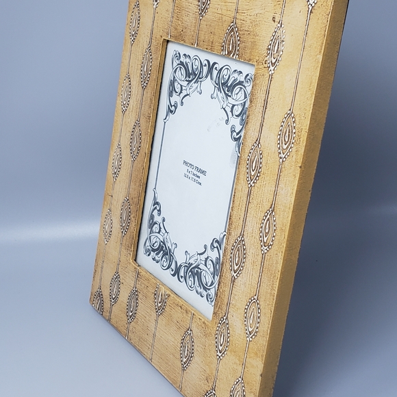 Decorative Table-Top Picture Frame (5"x7") - Picture 7 of 9